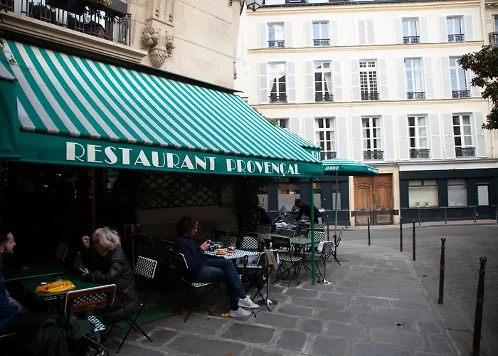 Le Marais Chic Ac
