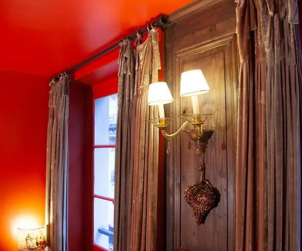 Le Marais Chic Ac