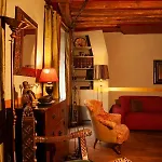 Le Marais Chic Ac